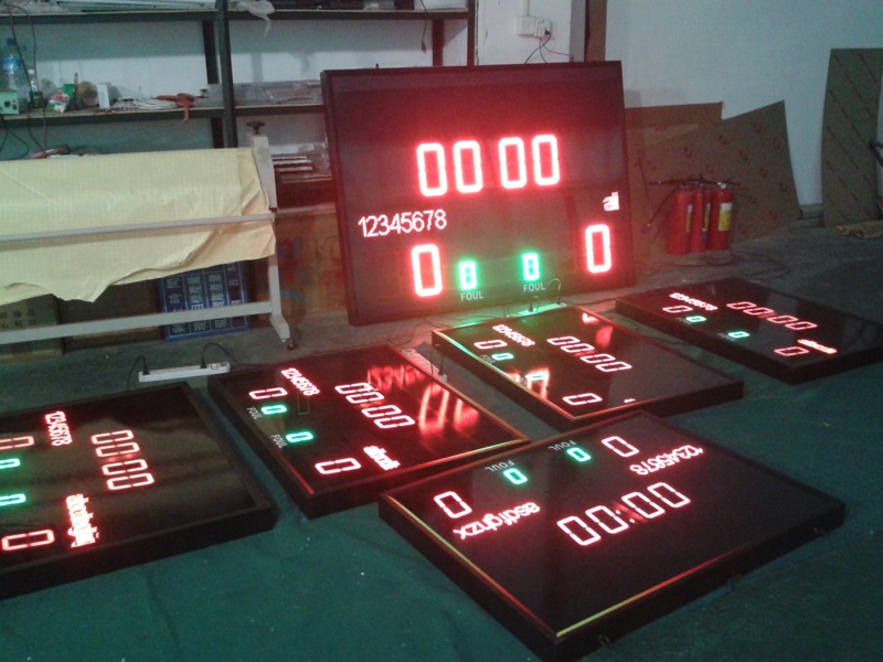 لوحة تسجيل LED لكرة القدم الرق - مراجعة Scoreboard Digital وسعره